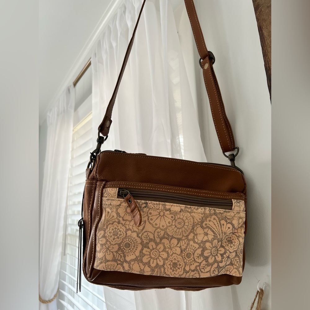 Myra Bag Peach n' Bleach small srossbody